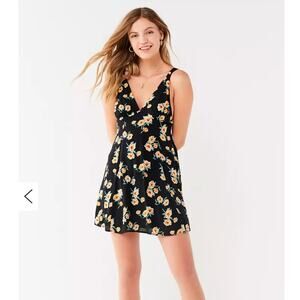 Urban Outfitters Evelyn empire waist black floral v-neck summer mini dress small